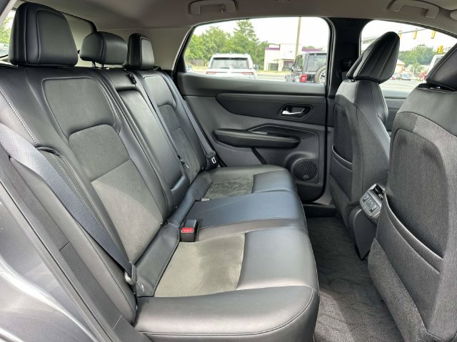 Used 2023 Nissan Ariya FWD image 12