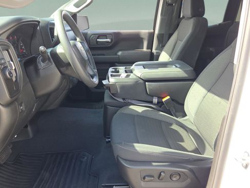 Used 2024 Chevrolet Silverado 1500 Custom RWD image 9