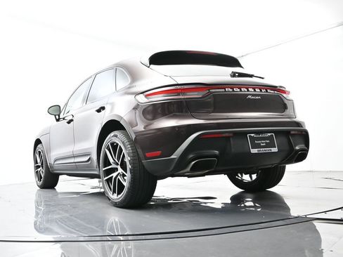 Certified 2023 Porsche Macan image 47