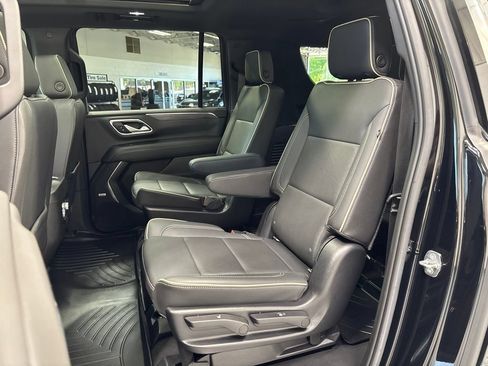 Used 2022 GMC Yukon XL SLT w/ SLT Premium Package AWD/4WD image 49