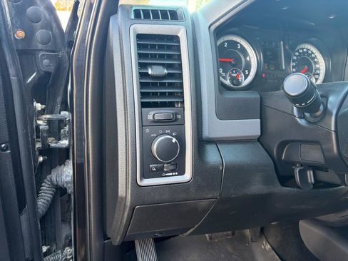 Used 2016 RAM 2500 Tradesman w/ Chrome Appearance Group AWD/4WD image 27