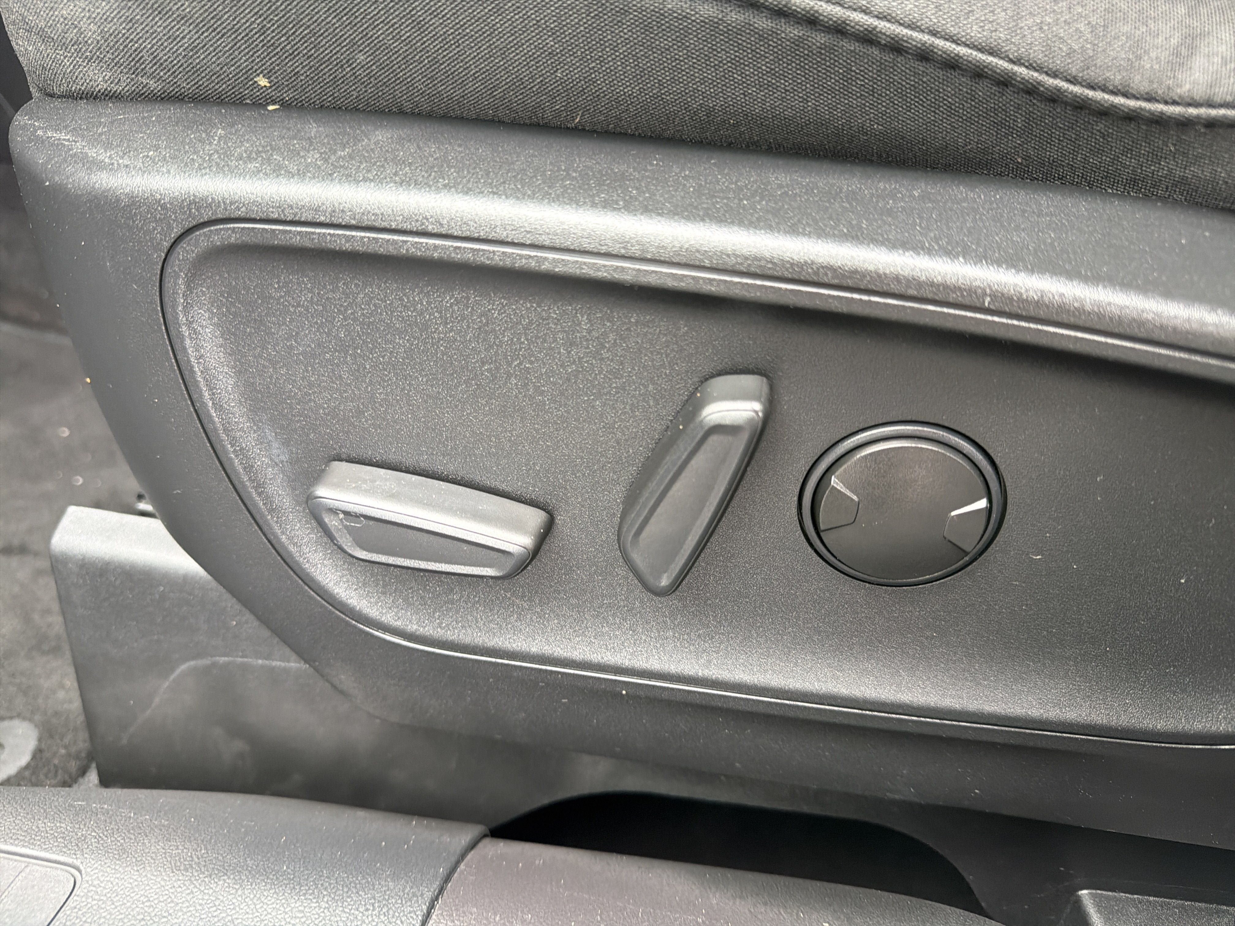 Used 2023 Ford Escape Active AWD/4WD image 11