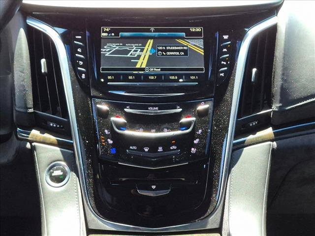 Used 2019 Cadillac Escalade ESV Platinum AWD/4WD image 10