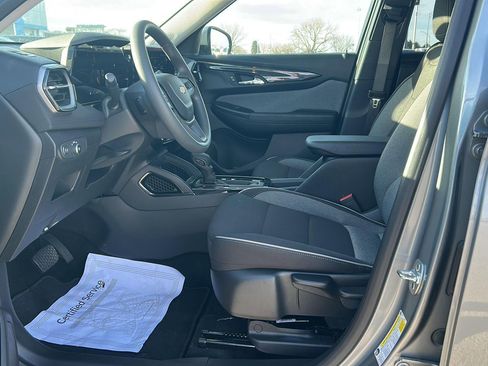 Used 2025 Chevrolet TrailBlazer LT image 13