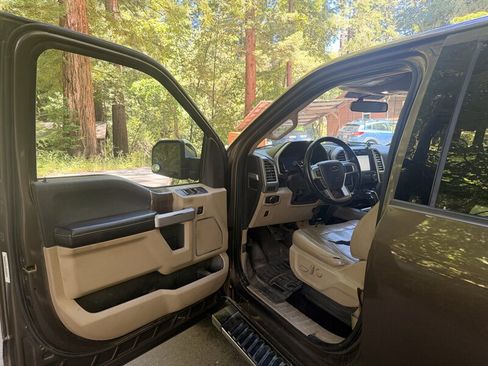 Used 2015 Ford F150 Lariat AWD/4WD image 12