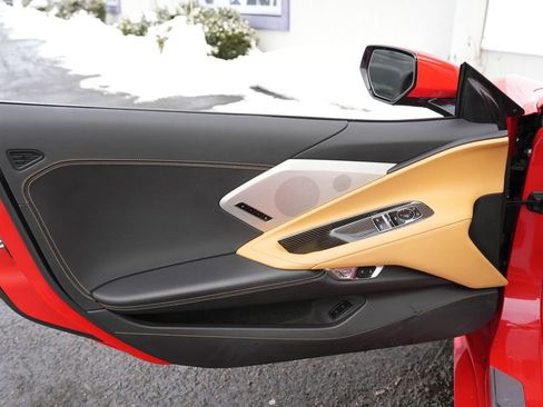 Used 2021 Chevrolet Corvette Stingray Preferred Cpe w/ Engine Appearance Package image 23