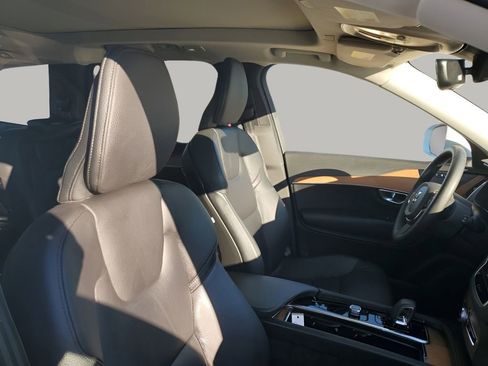 Used 2024 Volvo XC90 B6 Plus image 15