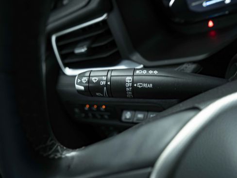 Used 2023 GMC Yukon Denali AWD/4WD image 24