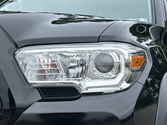 Used 2020 Toyota Tacoma SR w/ SX Package AWD/4WD image 11