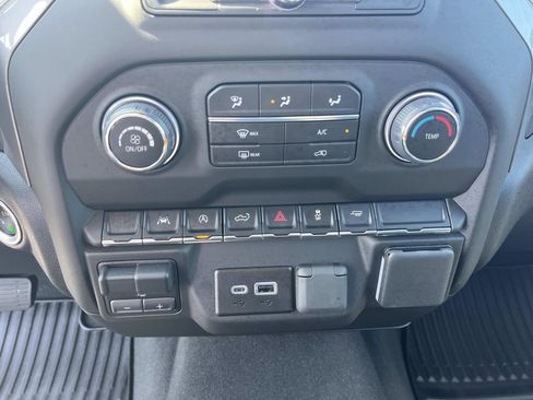 Certified 2025 Chevrolet Silverado 1500 Custom image 22