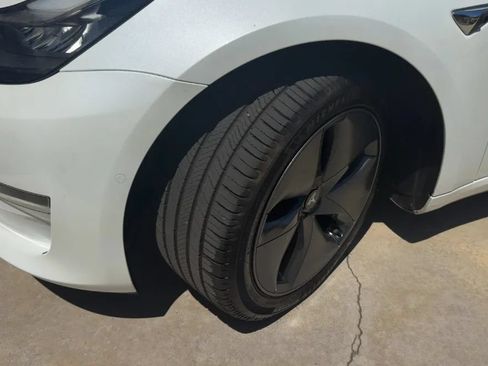 Used 2020 Tesla Model 3 Standard Range Plus RWD image 4