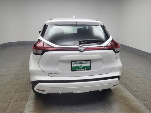 Used 2022 Nissan Kicks S image 6