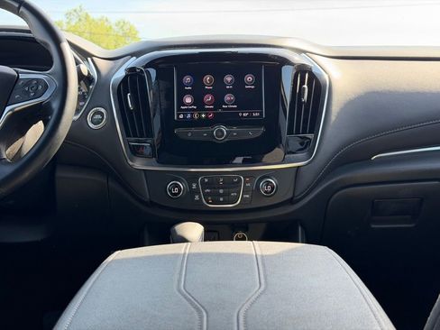Used 2023 Chevrolet Traverse LT image 23