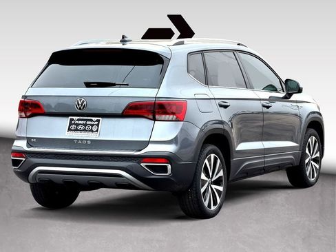 Used 2022 Volkswagen Taos SE image 8