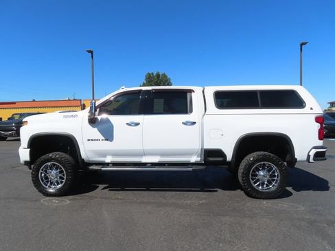 Used 2020 Chevrolet Silverado 3500 High Country w/ Z71 Off-Road Package AWD/4WD image 4