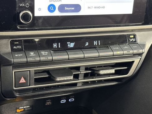 Used 2025 Toyota Camry LE image 25