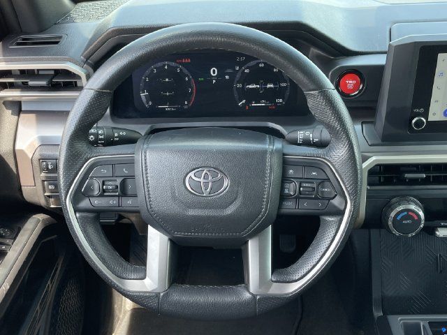Used 2025 Toyota Tacoma TRD Off-Road AWD/4WD image 12