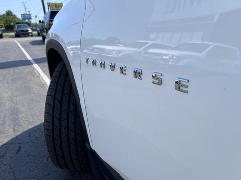 Used 2023 Chevrolet Traverse LS FWD image 19