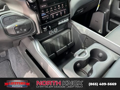 New 2026 RAM 2500 Laramie AWD/4WD image 12
