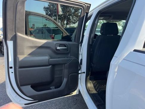 Used 2019 Chevrolet Silverado 1500 W/T w/ Trailering Package AWD/4WD image 9