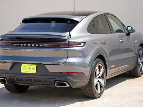 Used 2024 Porsche Cayenne Coupe AWD/4WD image 55