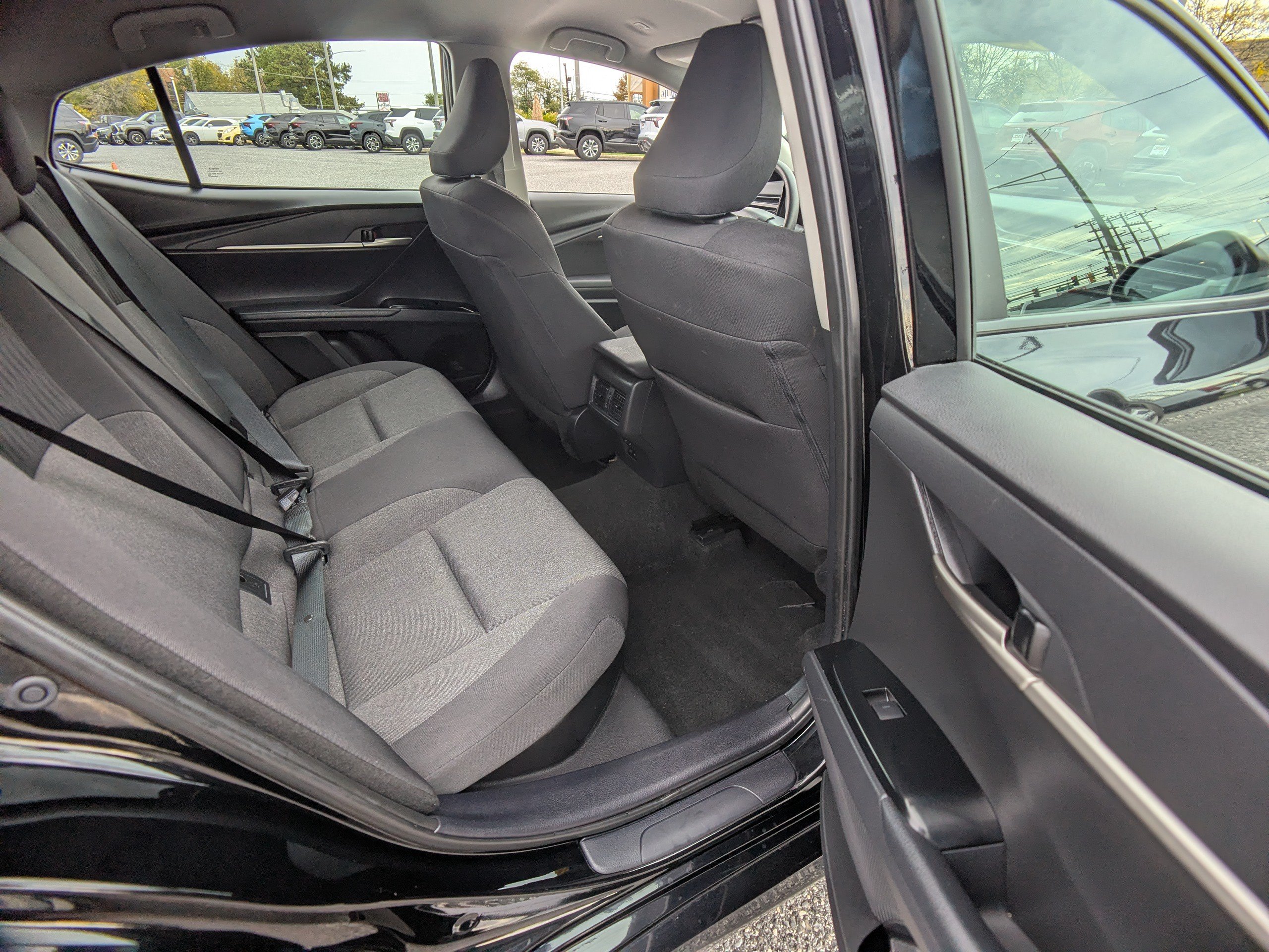 Used 2025 Toyota Camry LE FWD image 13