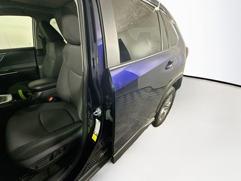 Used 2023 Toyota RAV4 XLE w/ Convenience Package FWD image 12