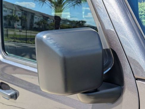 Used 2025 Jeep Wrangler Unlimited Sahara AWD/4WD image 10