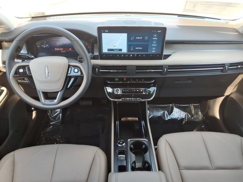 Certified 2024 Lincoln Corsair AWD w/ Equipment Group 101A image 14