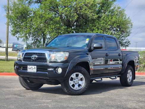 Used 2011 Toyota Tacoma PreRunner w/ TRD Off-Road Pkg w/JBL Audio image 1
