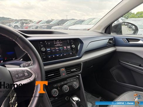 Used 2023 Volkswagen Taos SE w/ Panoramic Sunroof Package FWD image 15