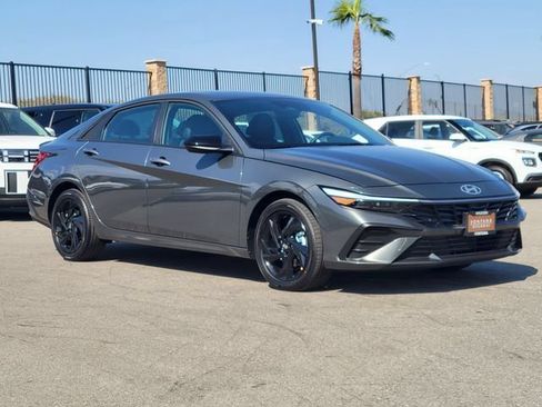 New 2026 Hyundai Elantra SEL Sport FWD image 34