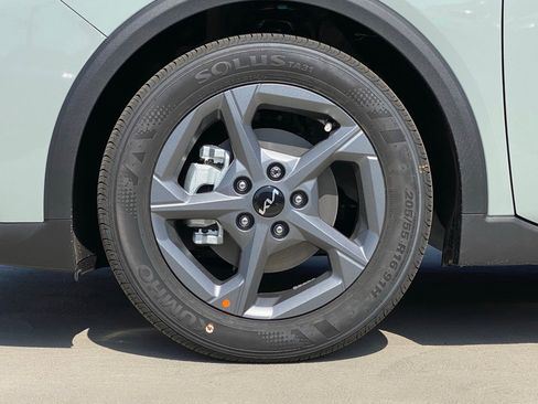 New 2026 Kia K4 FWD image 11