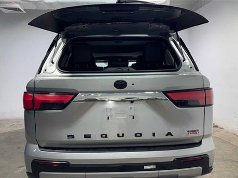 Used 2024 Toyota Sequoia Limited image 38