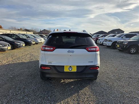 Used 2015 Jeep Cherokee Latitude image 7