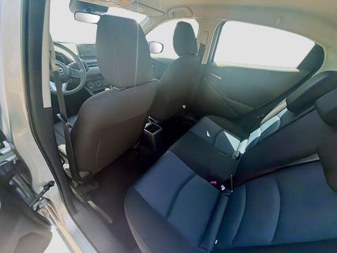 Used 2018 Toyota Yaris iA FWD image 21
