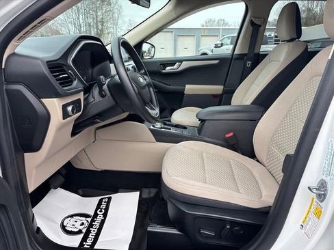 Used 2020 Ford Escape SE image 11