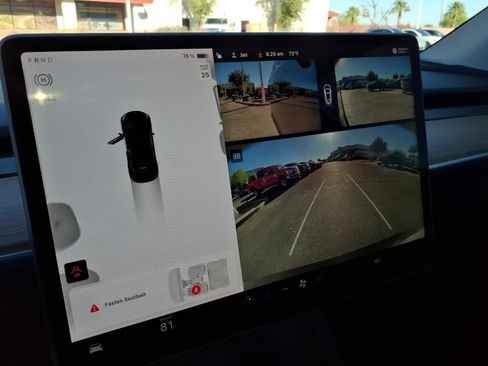 Used 2025 Tesla Model Y Performance image 21