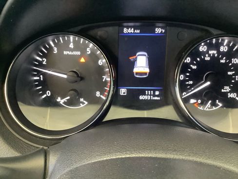 Used 2019 Nissan Rogue S image 9