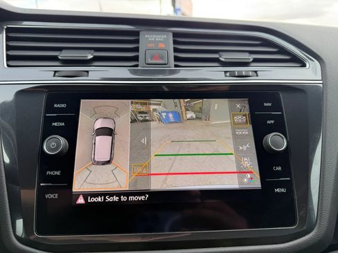 Used 2020 Volkswagen Tiguan SEL Premium R-Line AWD/4WD image 29