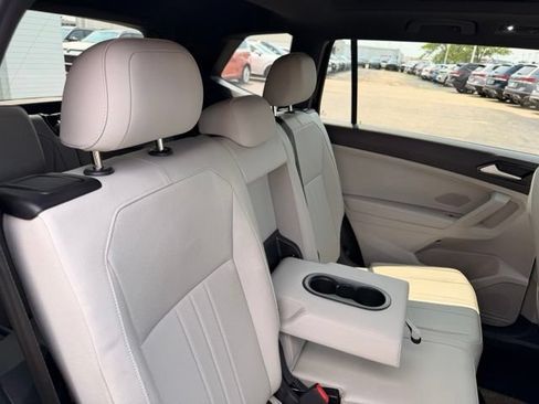Certified 2023 Volkswagen Tiguan SE R-Line FWD image 15