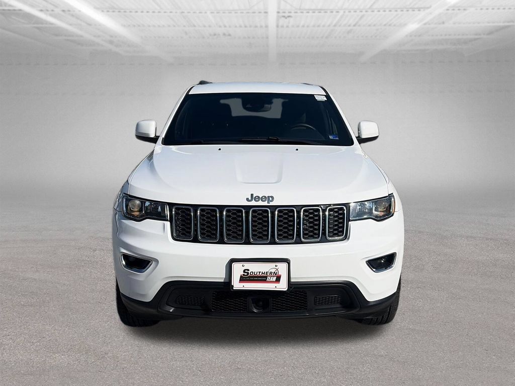 Used 2020 Jeep Grand Cherokee Laredo AWD/4WD image 9