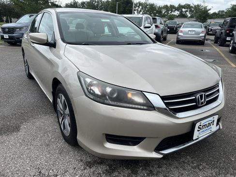 Used 2015 Honda Accord LX image 3