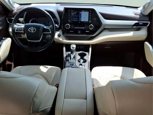 Used 2022 Toyota Highlander Limited AWD/4WD image 21