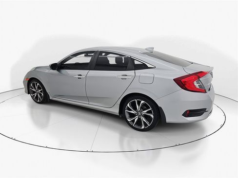Used 2020 Honda Civic Touring image 9