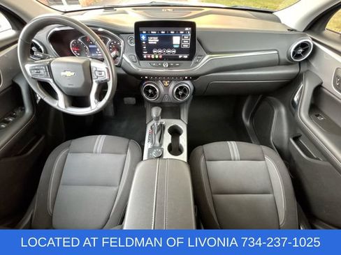 Used 2025 Chevrolet Blazer LT AWD/4WD image 19