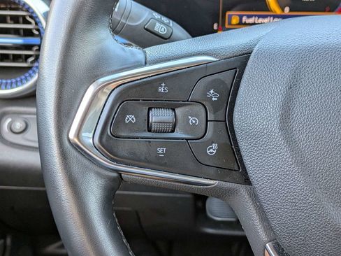 Used 2025 Chevrolet Trax LT w/ LT Convenience Package FWD image 24
