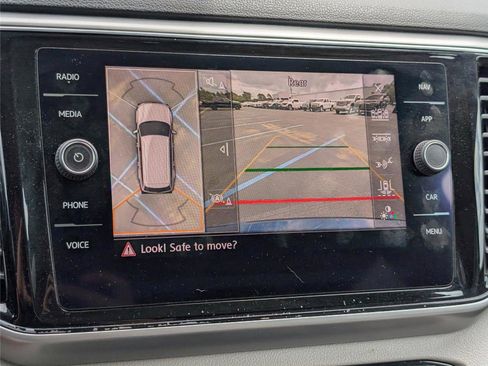 Used 2018 Volkswagen Atlas SEL Premium image 33