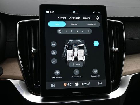 New 2026 Volvo XC90 B6 Plus w/ Protection Package Premier image 15