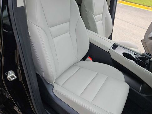 Used 2023 Nissan Rogue SL FWD image 24
